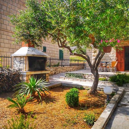 Apartments Pina Bol Exterior photo